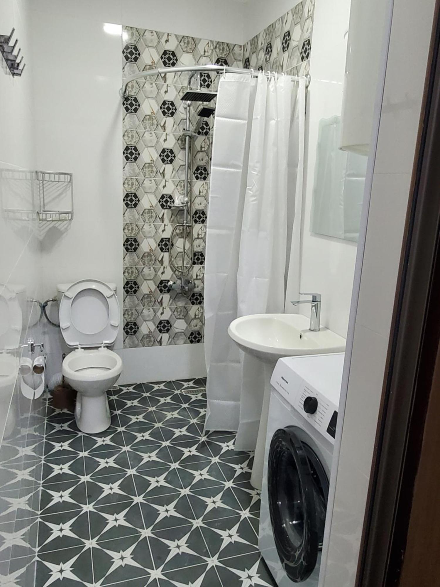 ホテル Flat in バトゥーミ エクステリア 写真